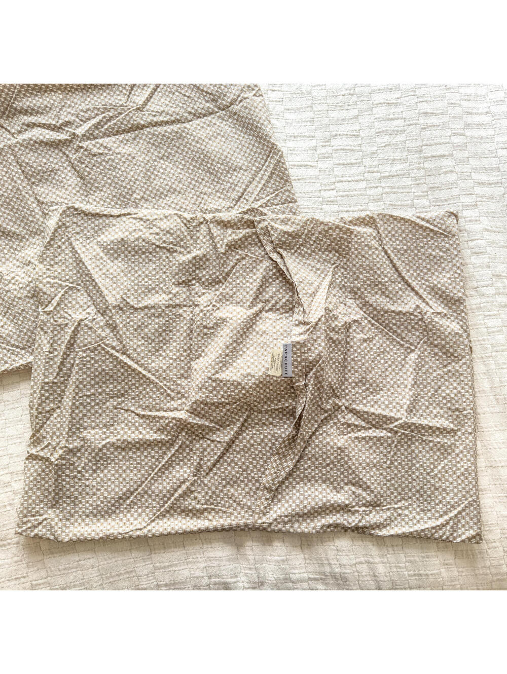Parachute Tan Crosshatch Print Percale Pillowcases - Set of 2 - Picture 2 of 6